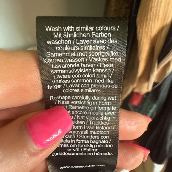 Liverpool Los Angeles‎ Watercolor Animal Print Blouse Smocked Hem Sz Medium NWT - Picture 10 of 10